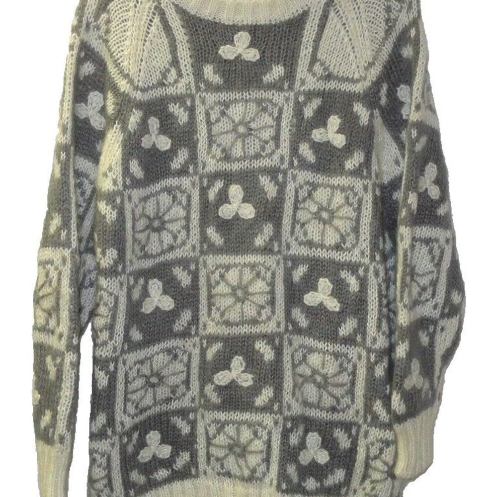 OS International Size L Womens Sweater Floral Knit Mohair Acrylic Gray Fuzzy